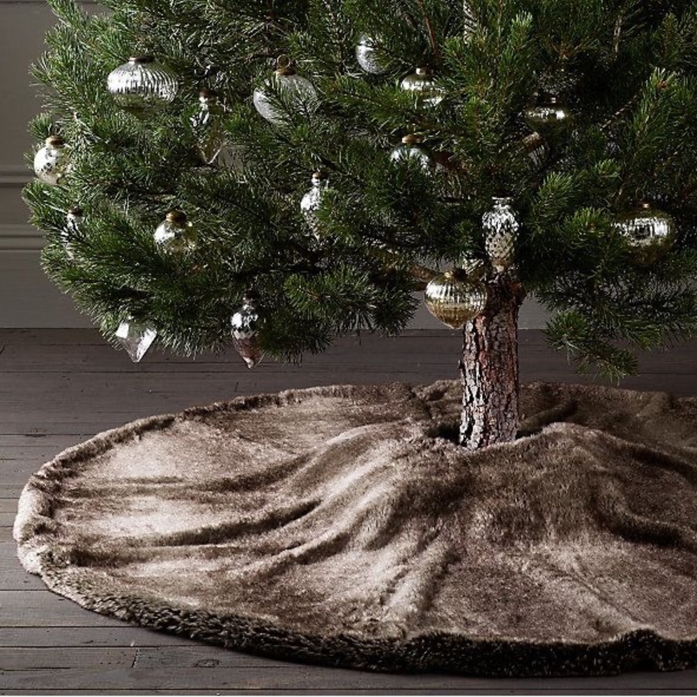RH LUXE FAUX FUR TREE SKIRT